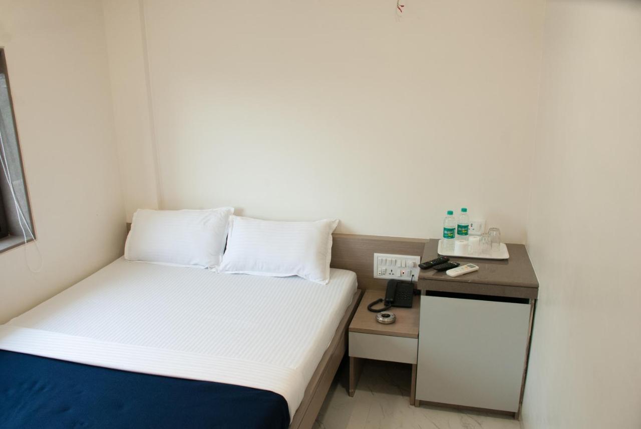 City Hotel Mumbai Luaran gambar