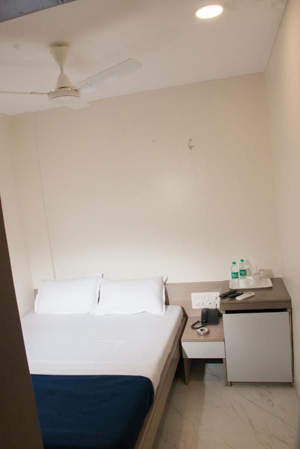 City Hotel Mumbai Luaran gambar