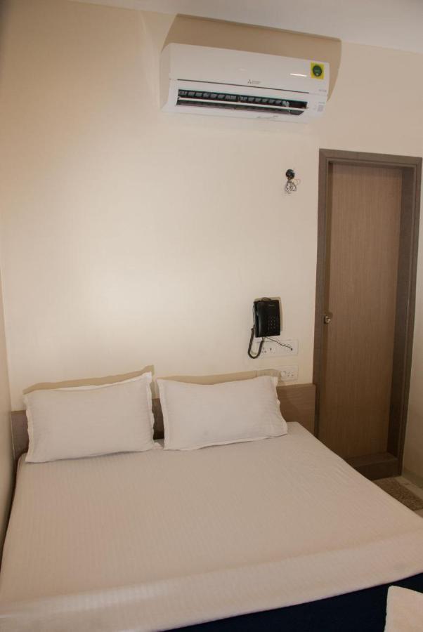 City Hotel Mumbai Luaran gambar